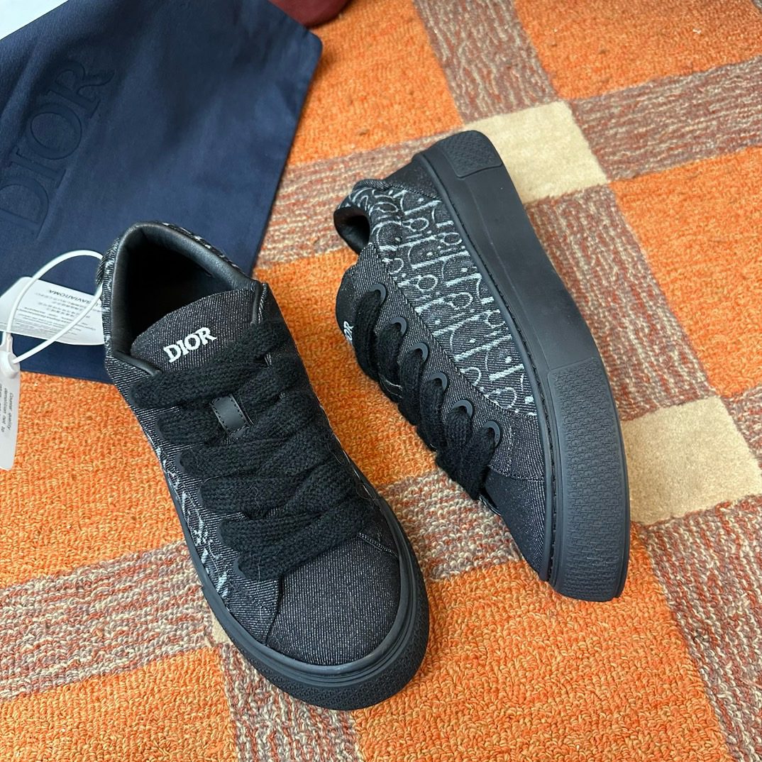 DIOR SNEAKER