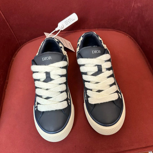 DIOR SNEAKER