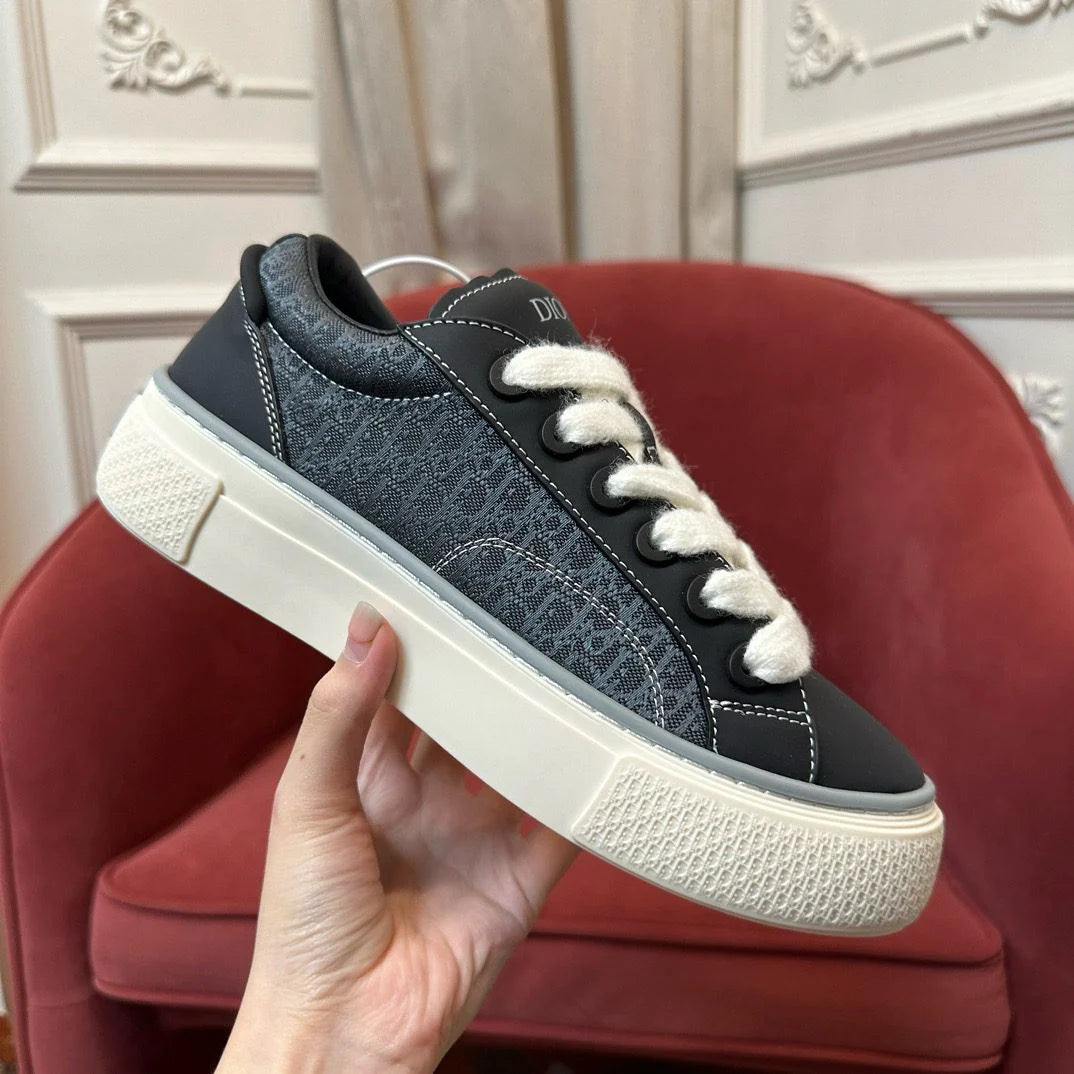 DIOR SNEAKER
