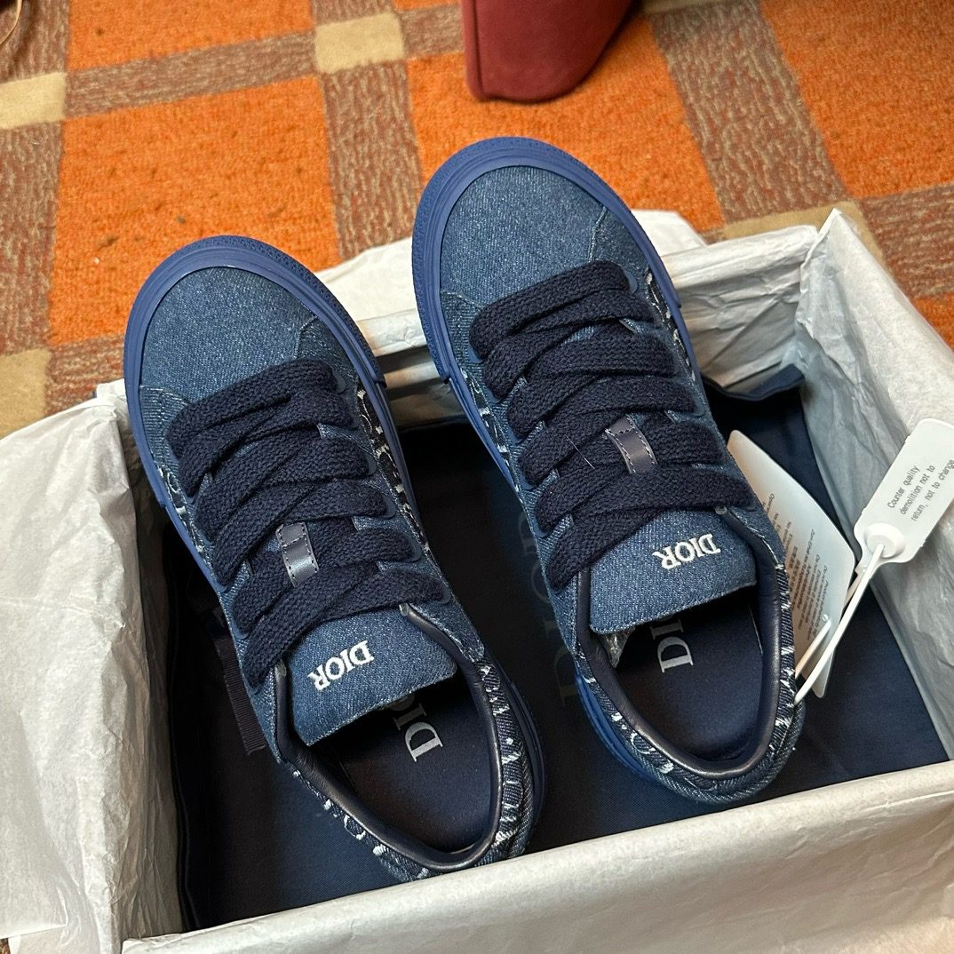DIOR SNEAKER