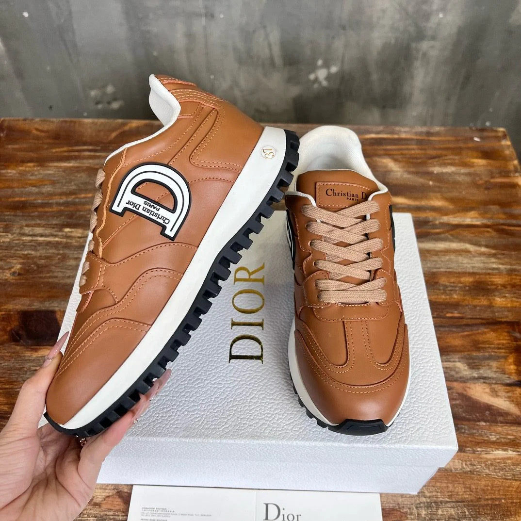 DIOR SNEAKER