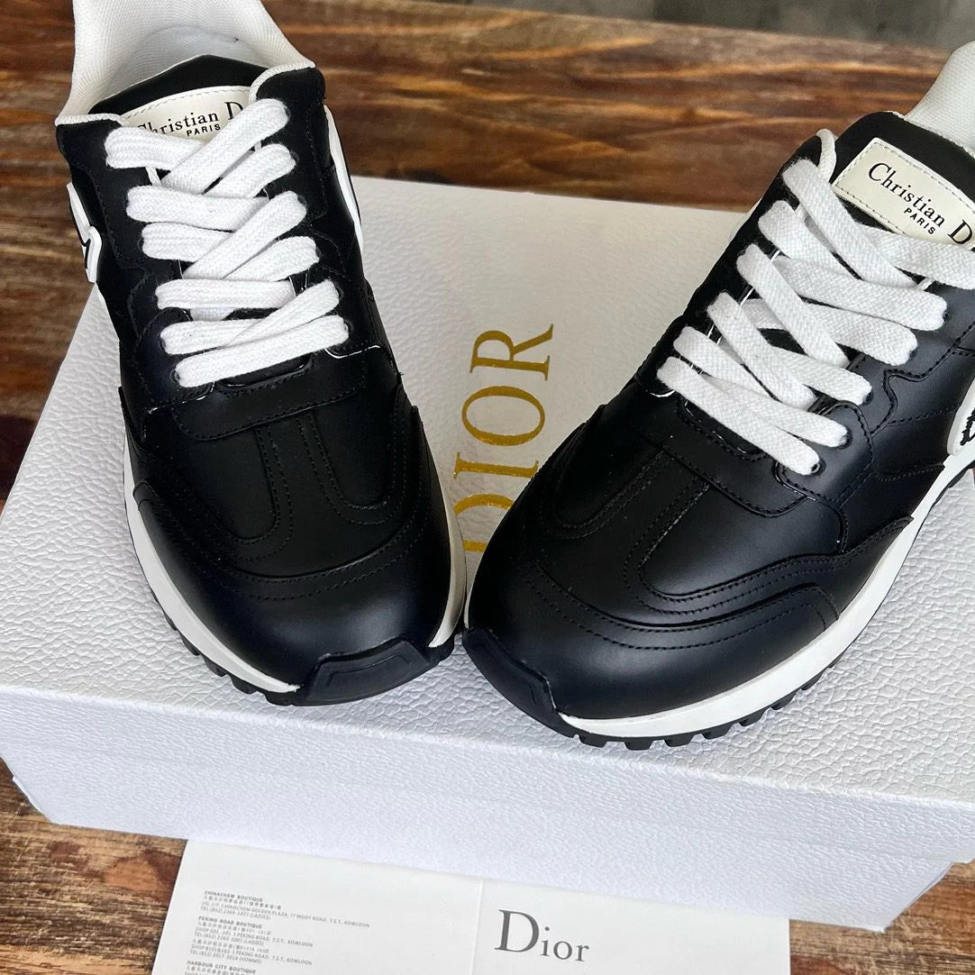 DIOR SNEAKER