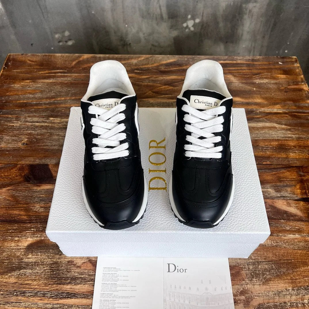 DIOR SNEAKER