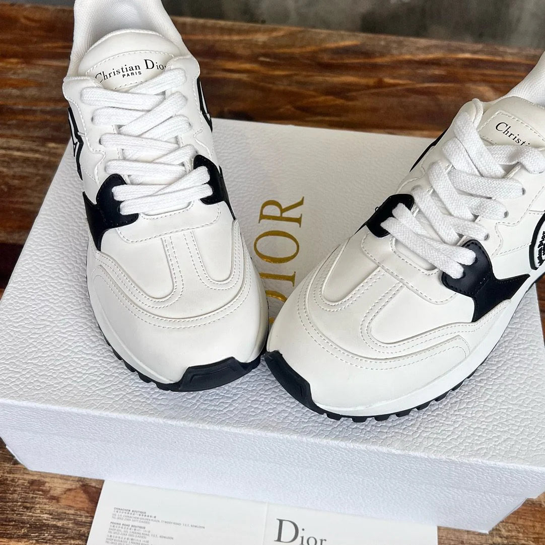 DIOR SNEAKER