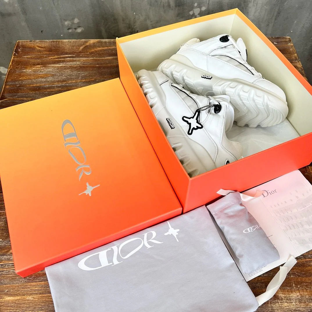 DIOR SNEAKER