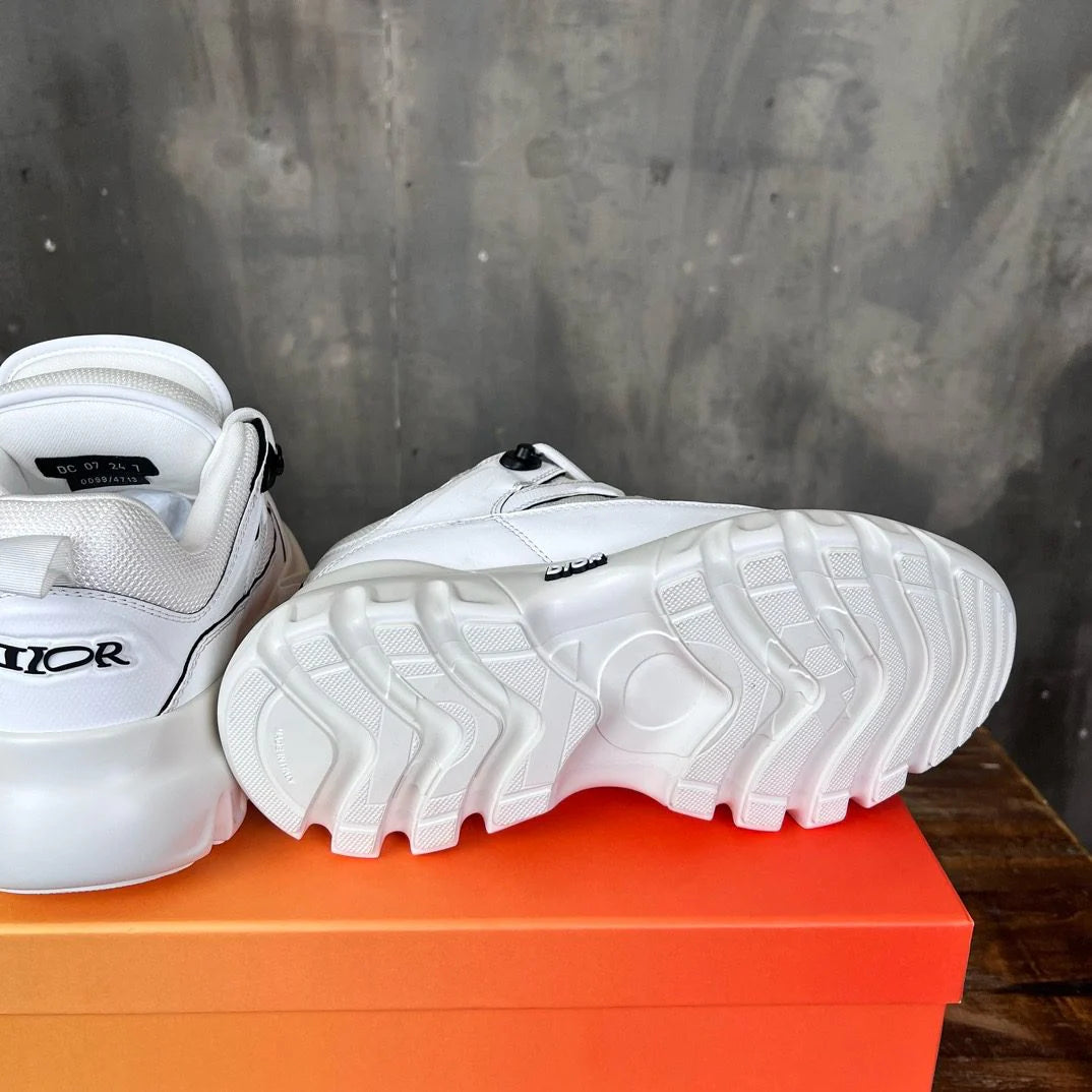 DIOR SNEAKER