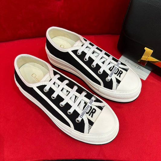 DIOR SNEAKER