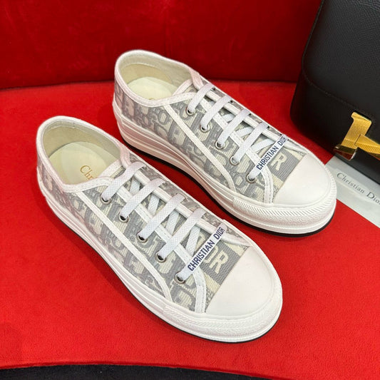 DIOR SNEAKER