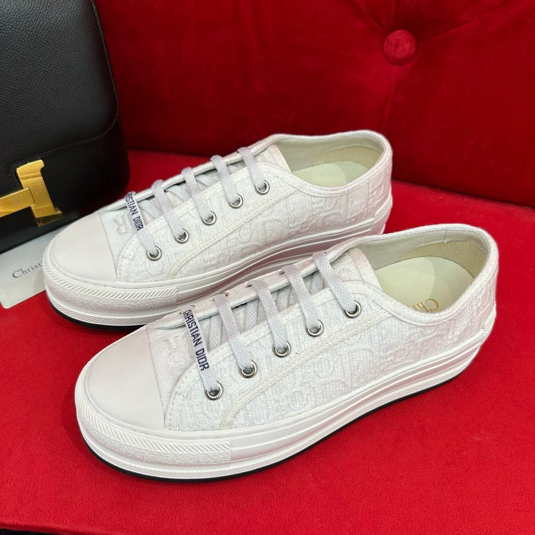 DIOR SNEAKER