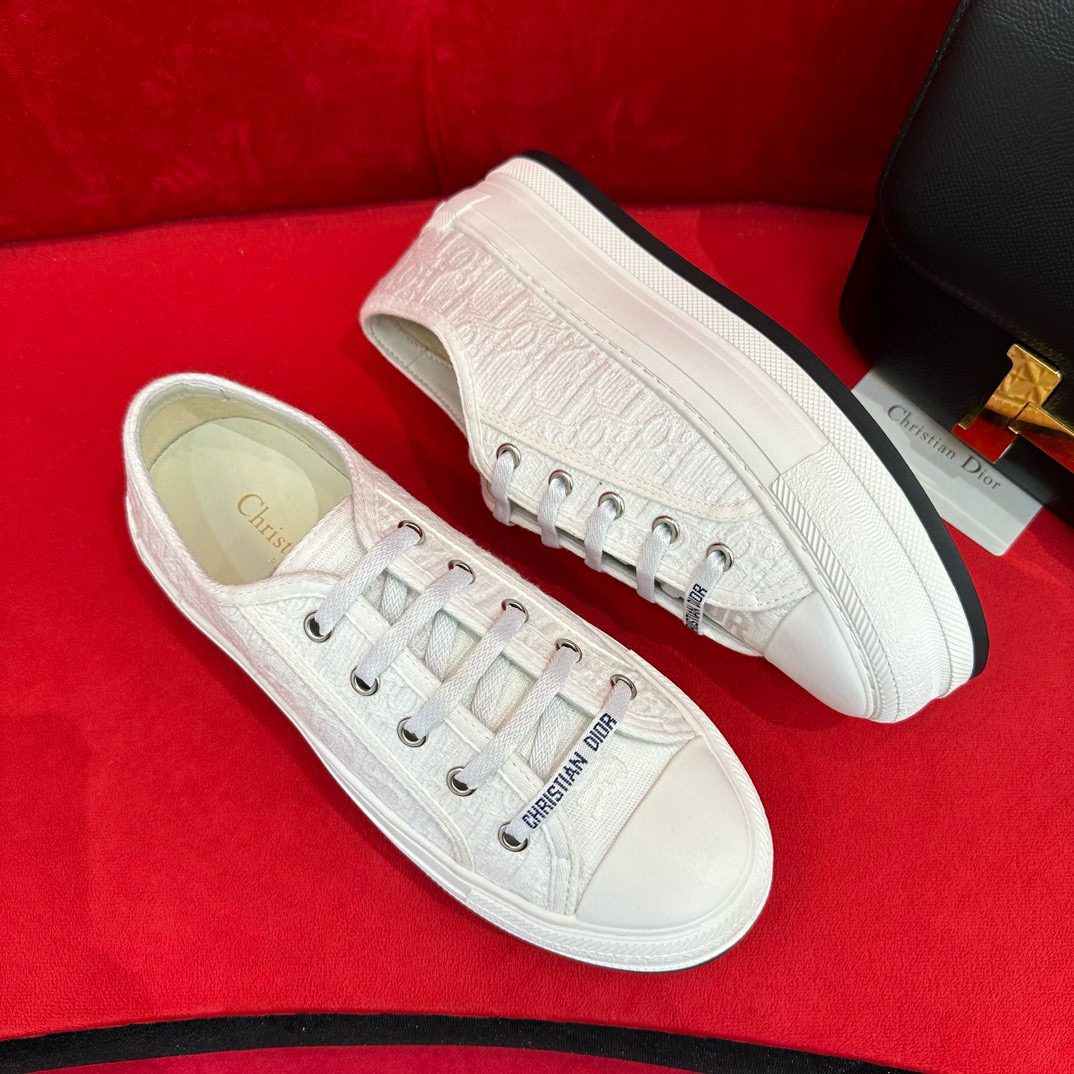 DIOR SNEAKER