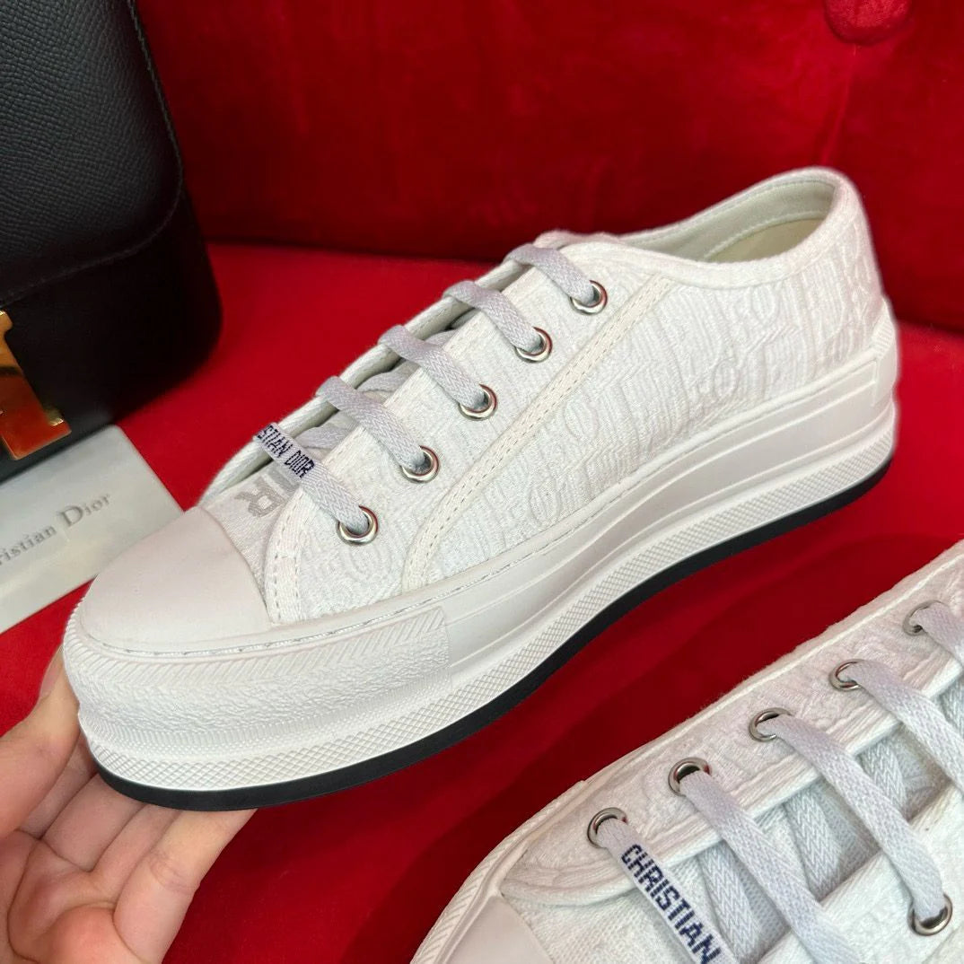 DIOR SNEAKER