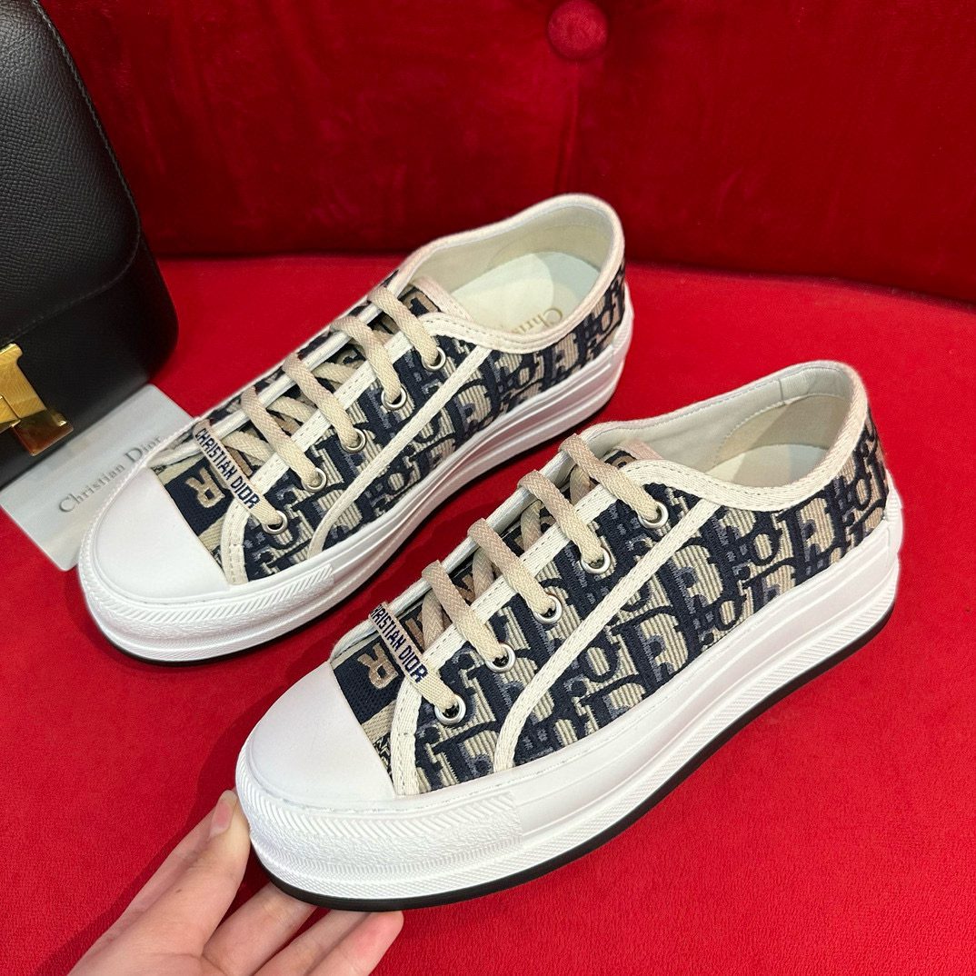 DIOR SNEAKER