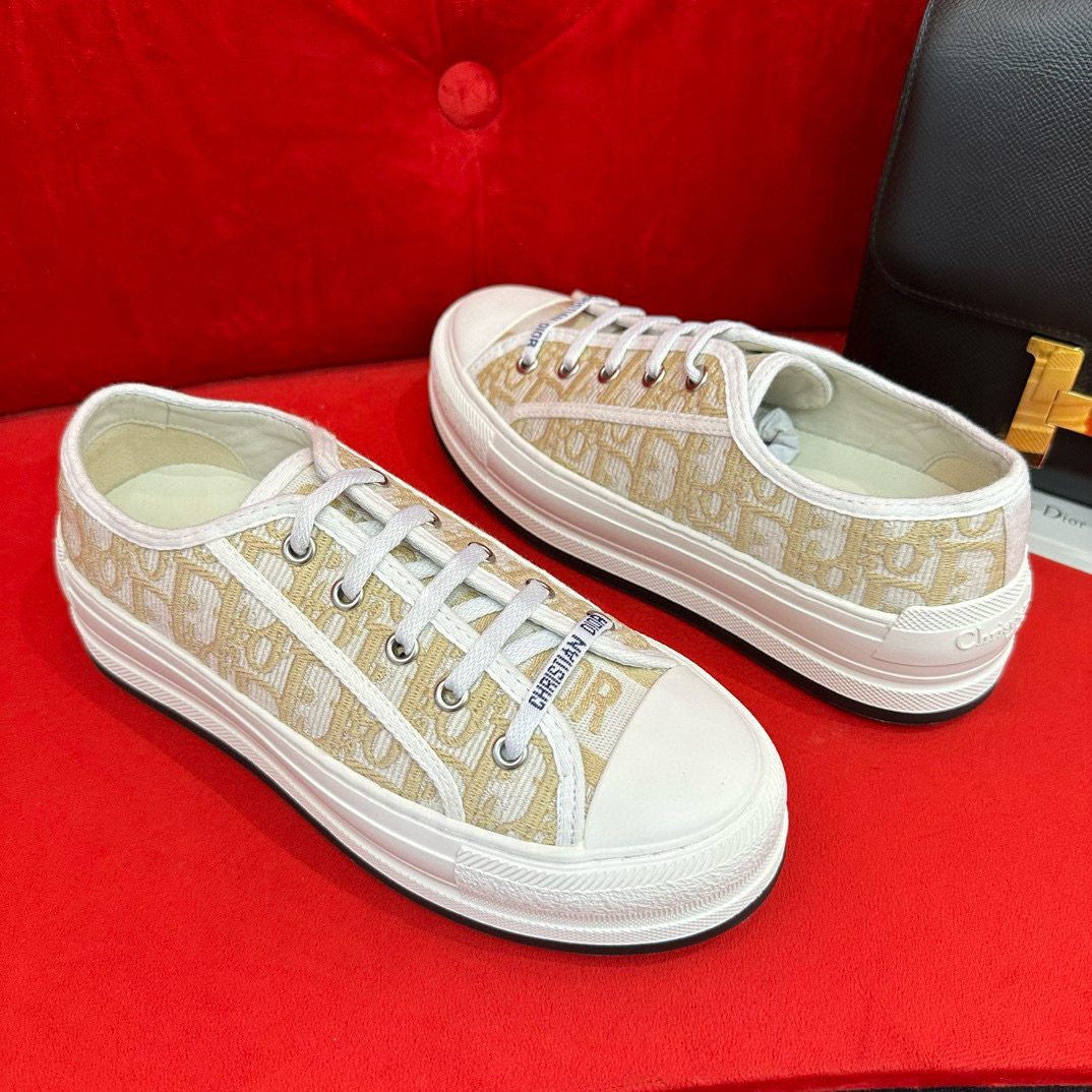 DIOR SNEAKER
