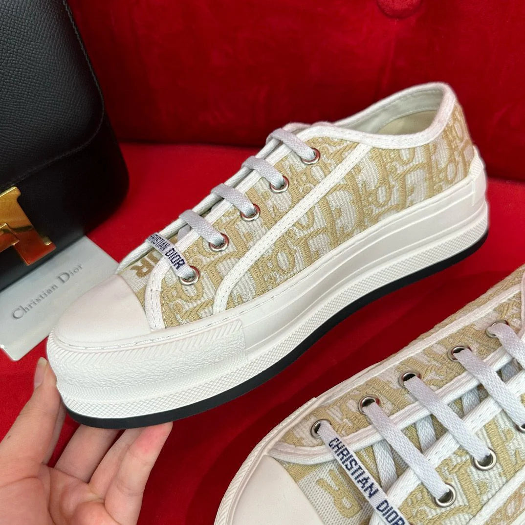 DIOR SNEAKER