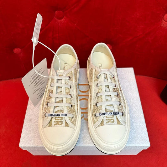 DIOR SNEAKER