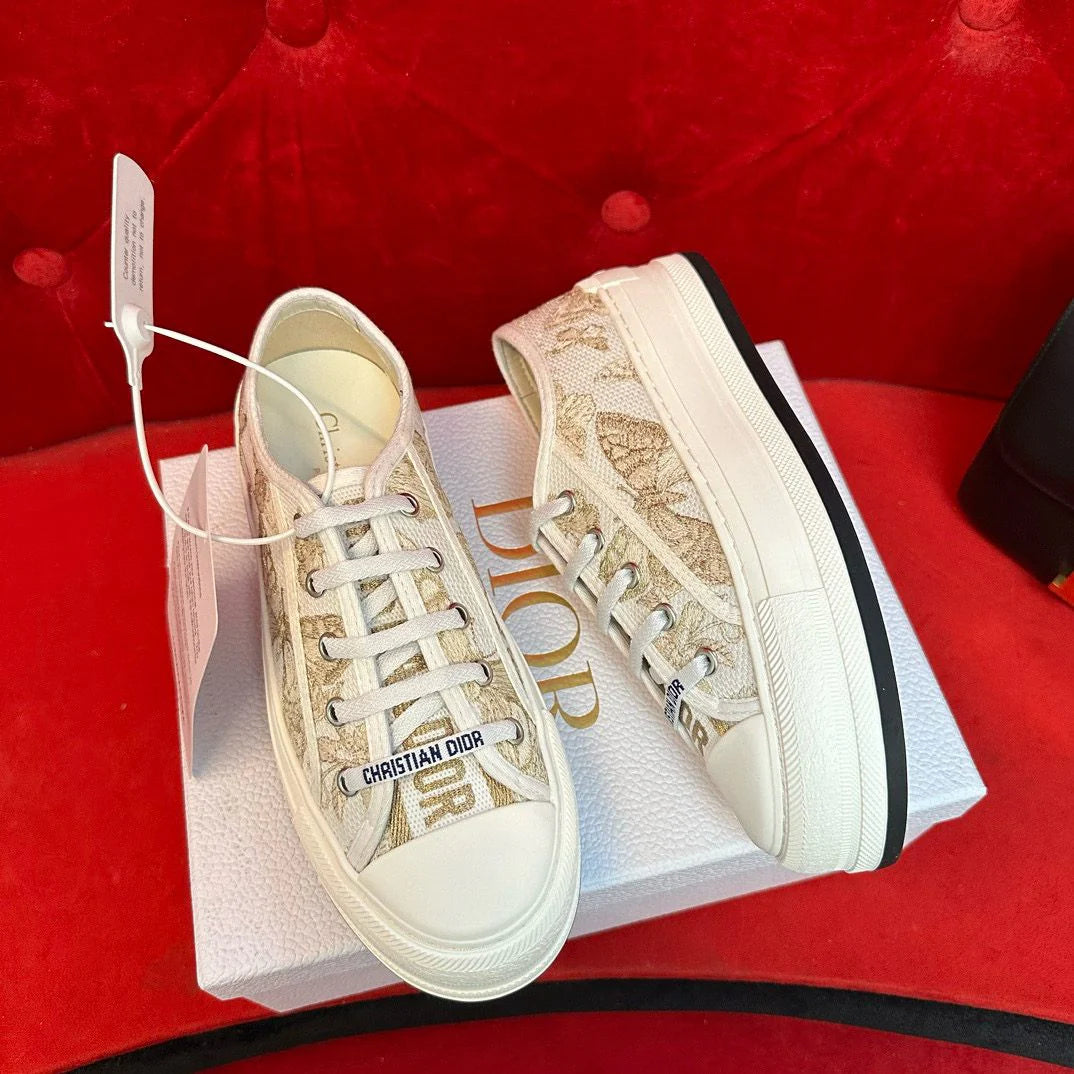 DIOR SNEAKER