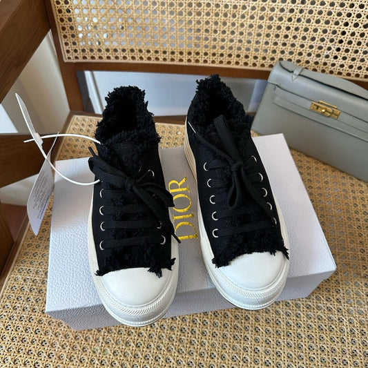 DIOR SNEAKER