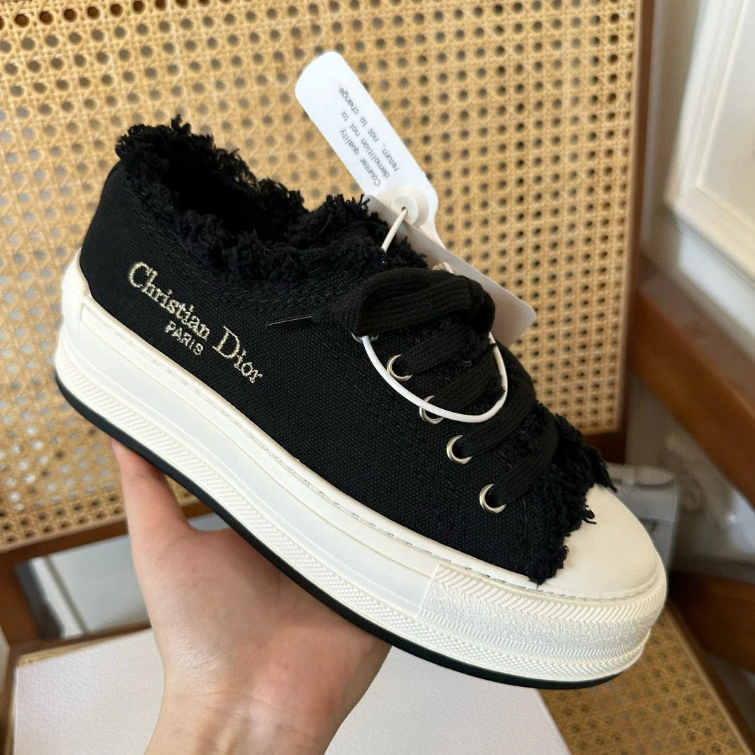 DIOR SNEAKER