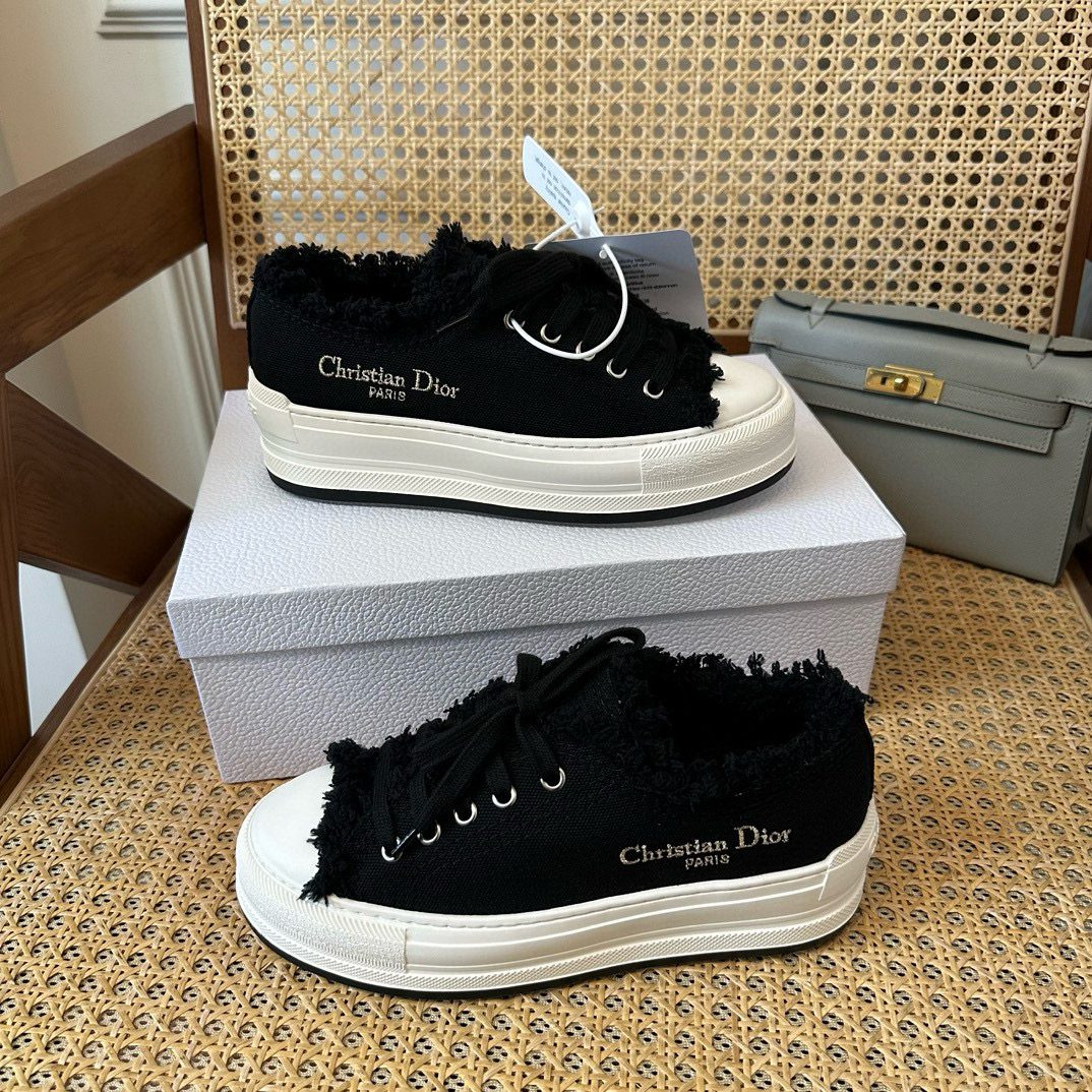 DIOR SNEAKER