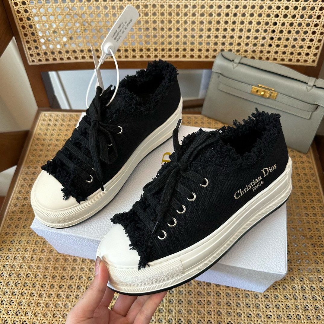 DIOR SNEAKER