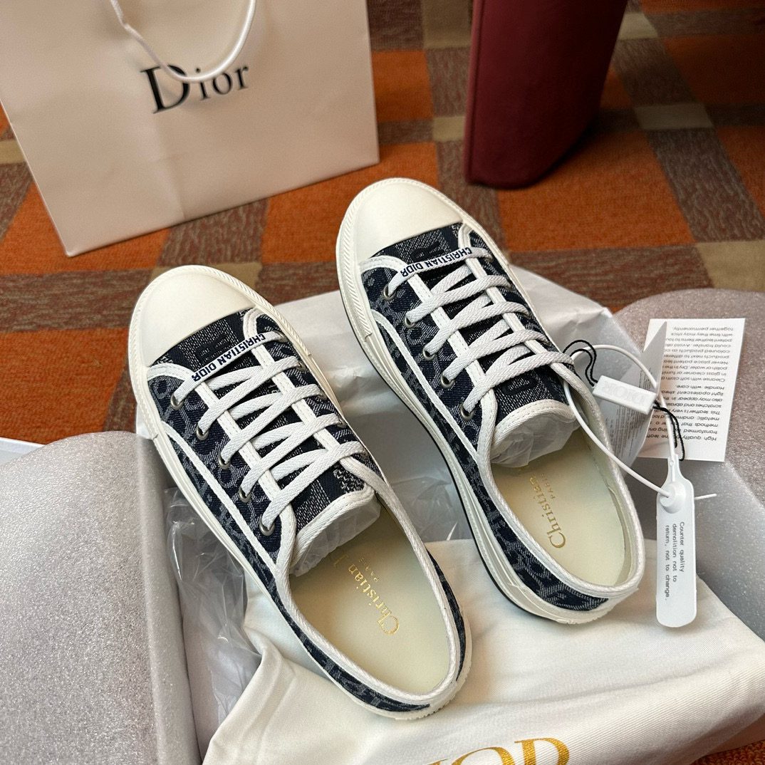 DIOR SNEAKER