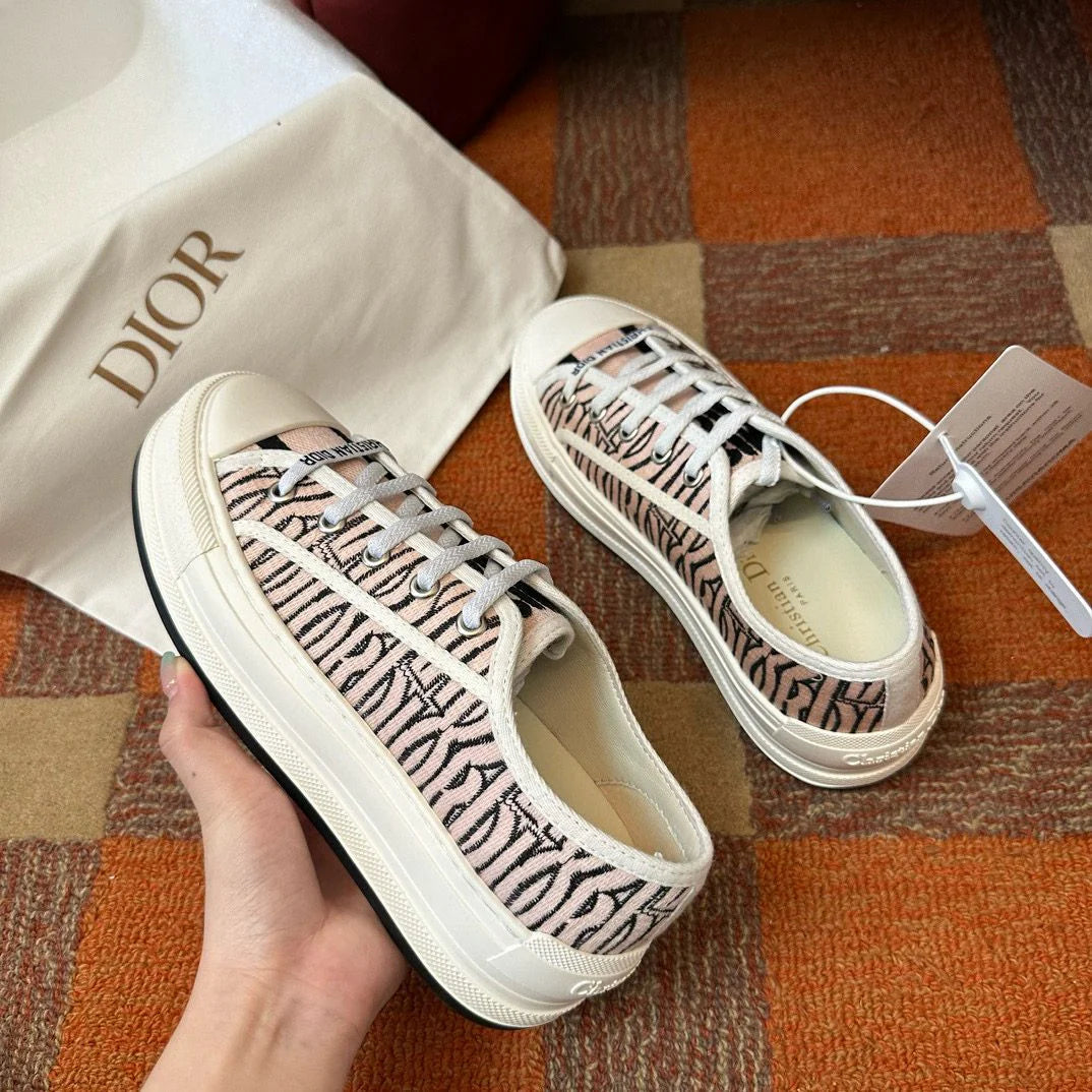DIOR SNEAKER