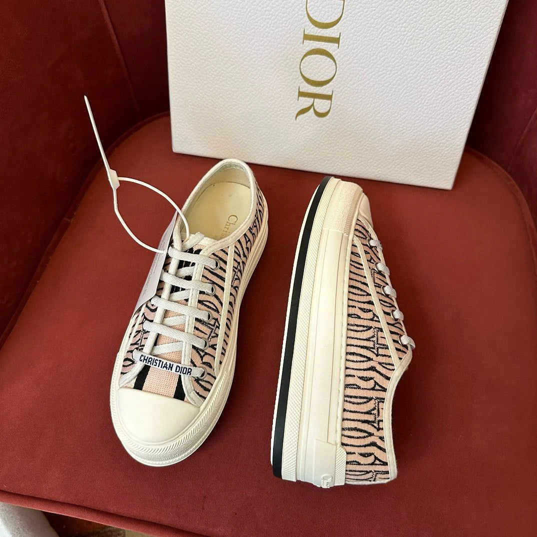 DIOR SNEAKER