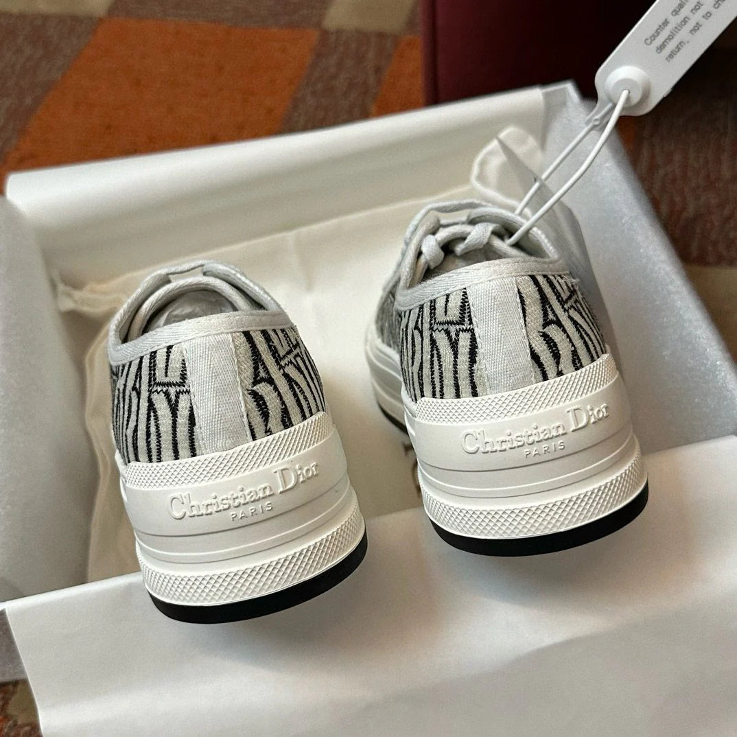 DIOR SNEAKER