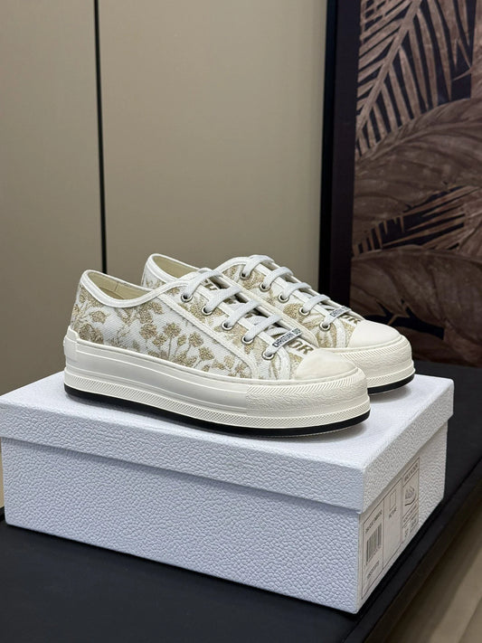 DIOR SNEAKER