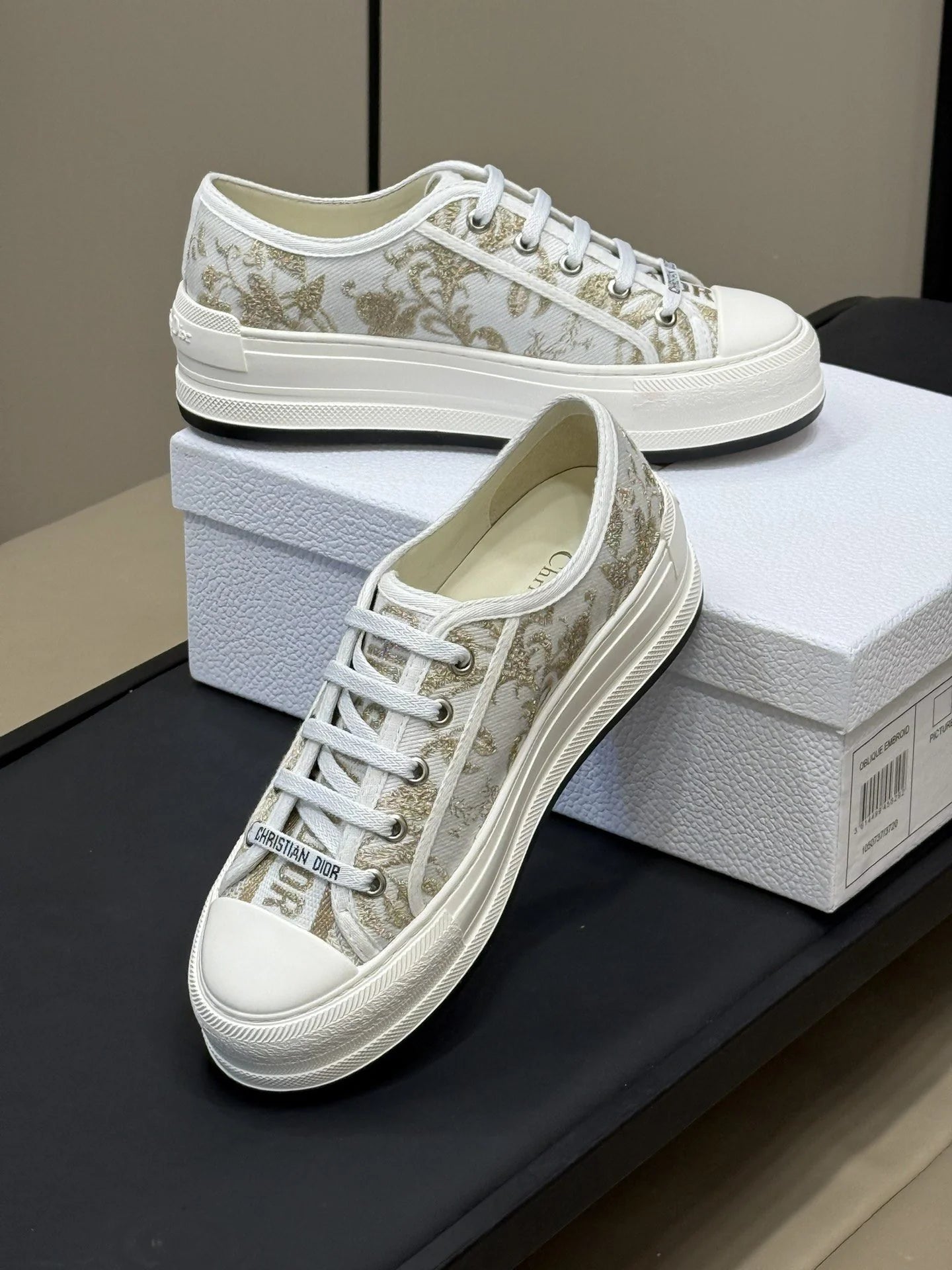 DIOR SNEAKER