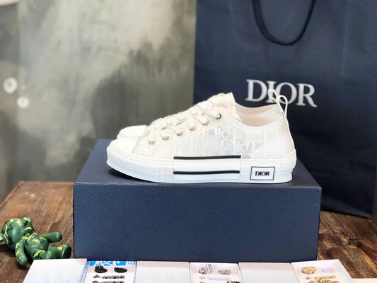 DIOR SNEAKER