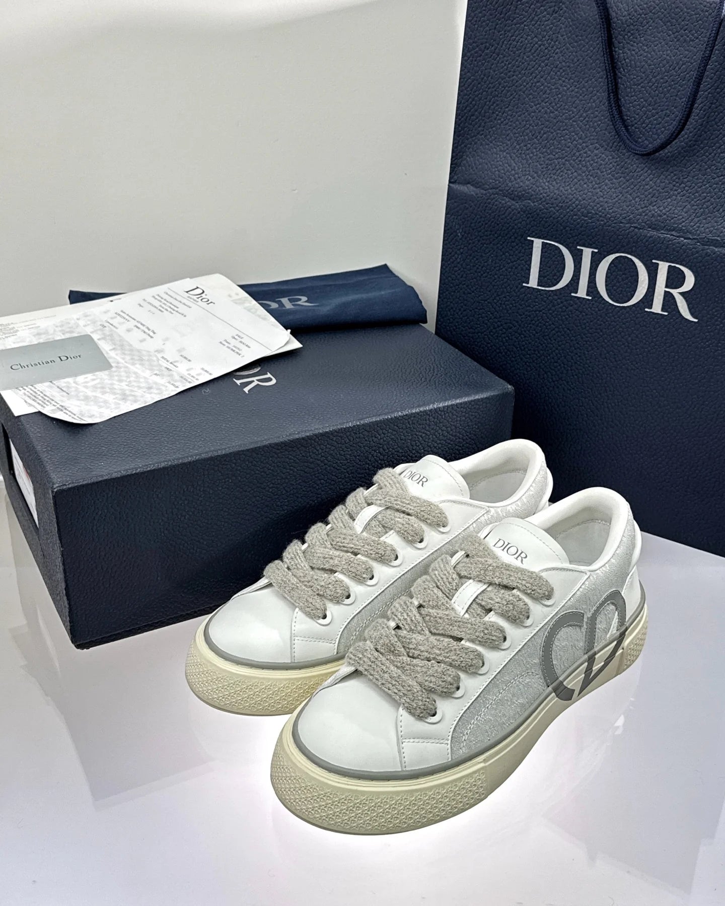 DIOR SNEAKER