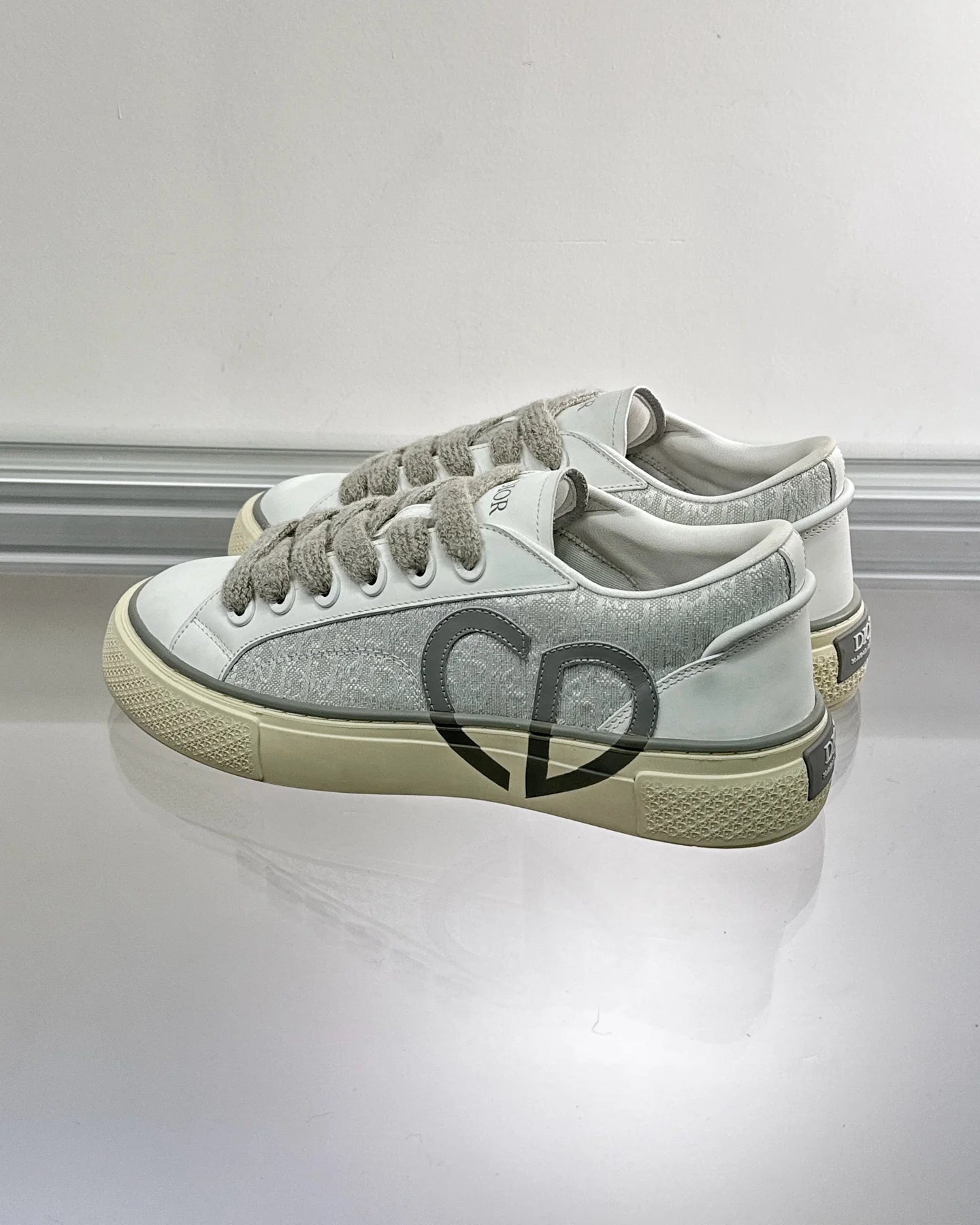 DIOR SNEAKER