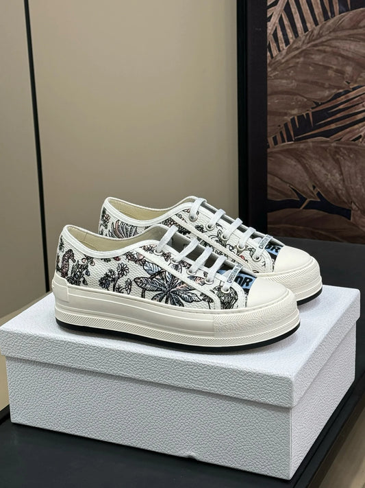 DIOR SNEAKER