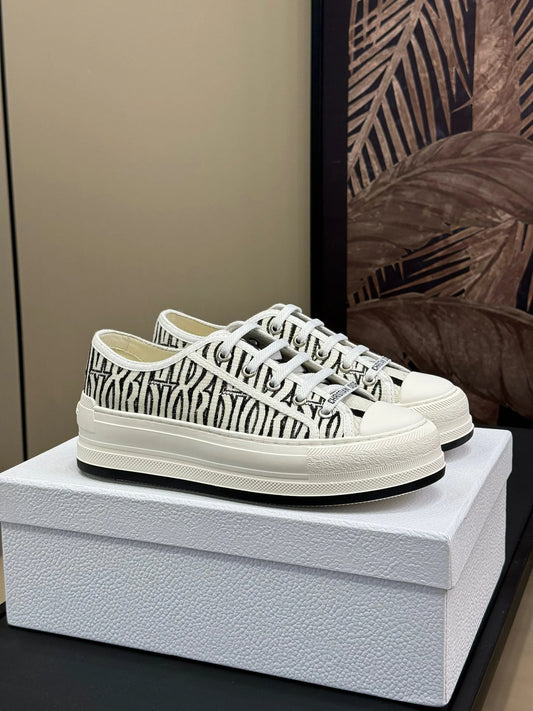 DIOR SNEAKER