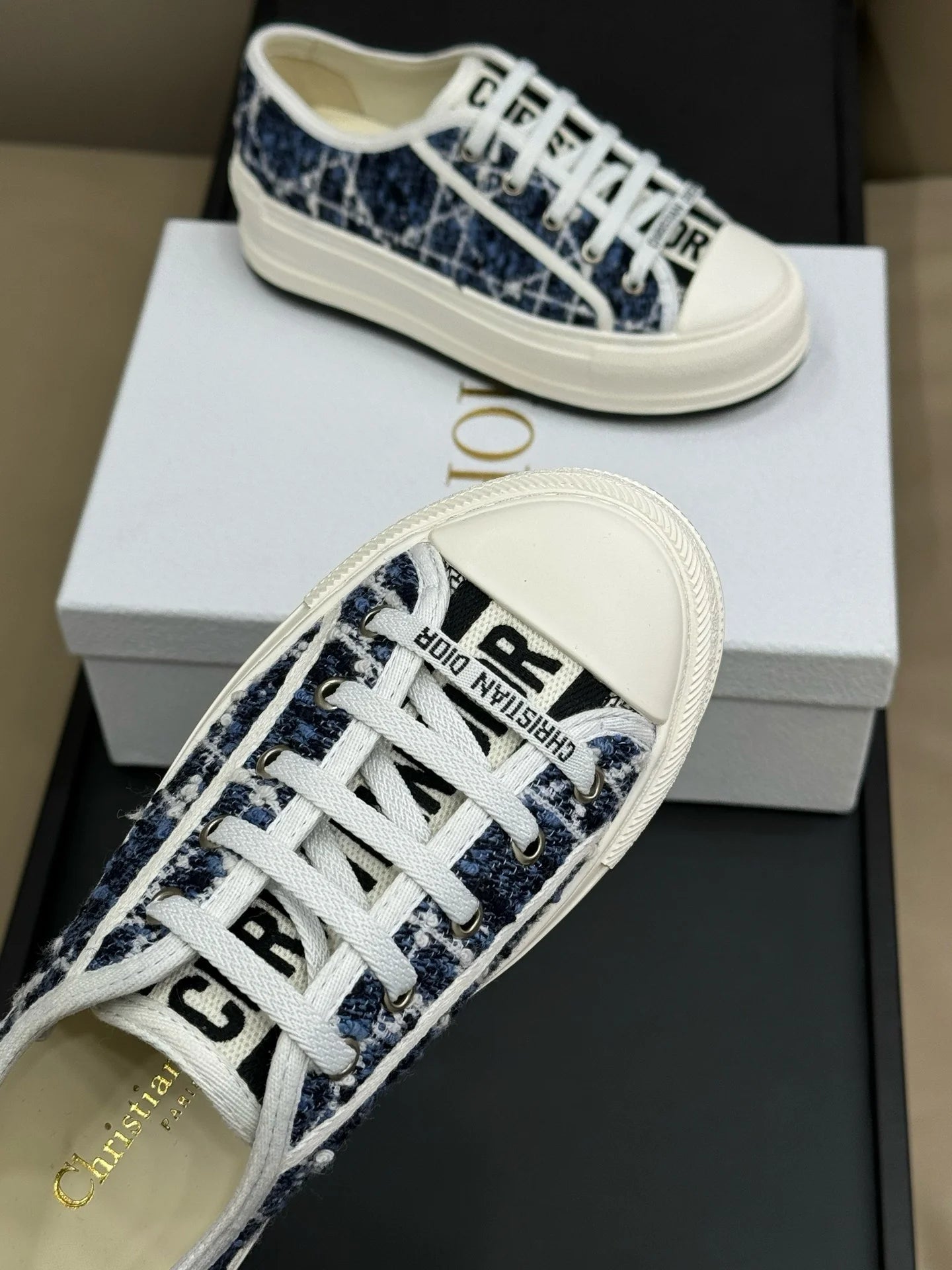 DIOR SNEAKER