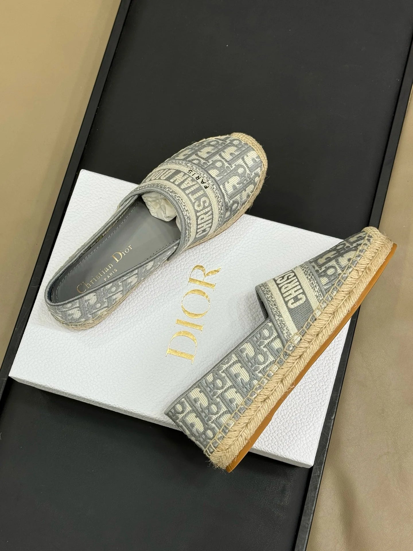 DIOR SNEAKER