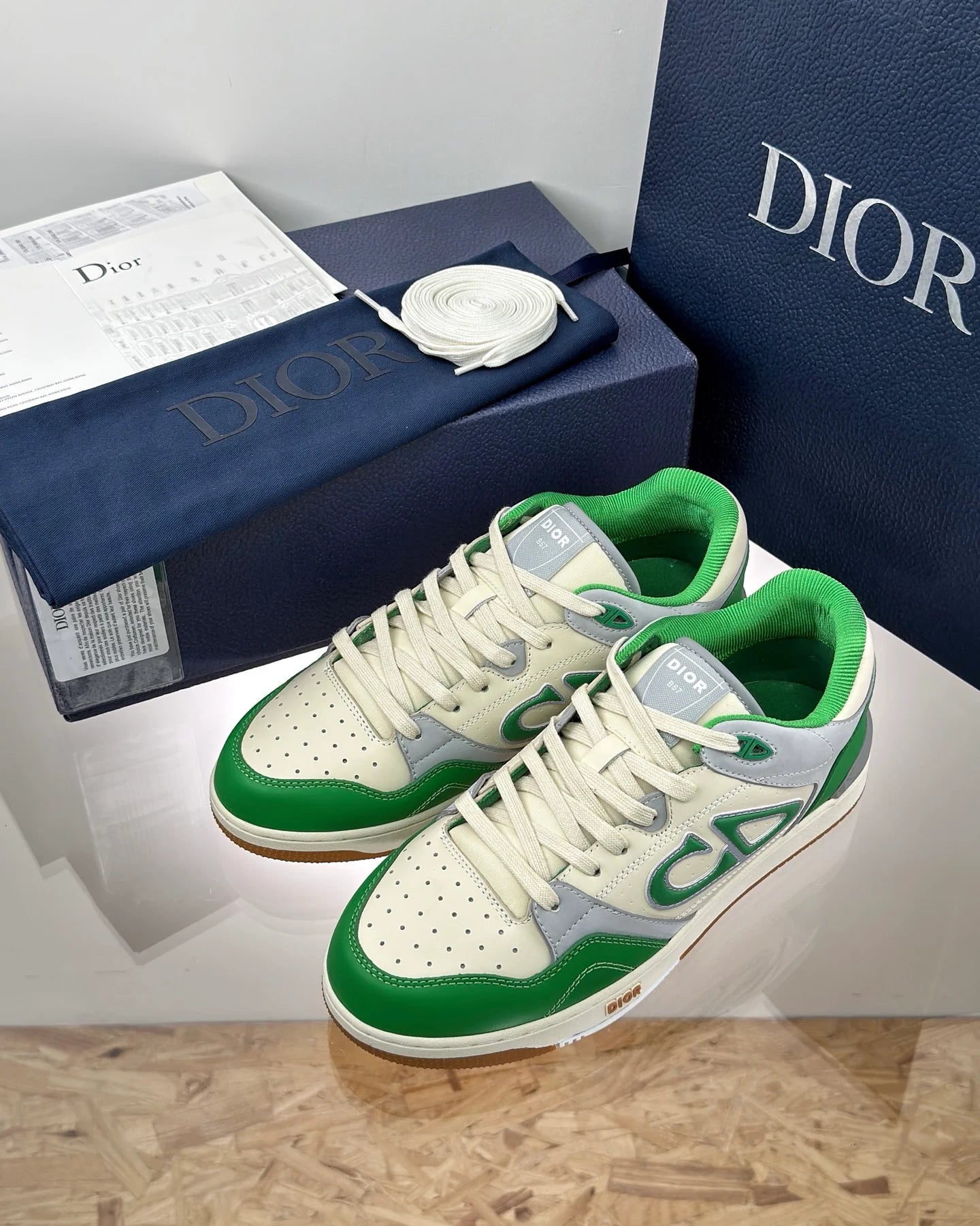 DIOR SNEAKER