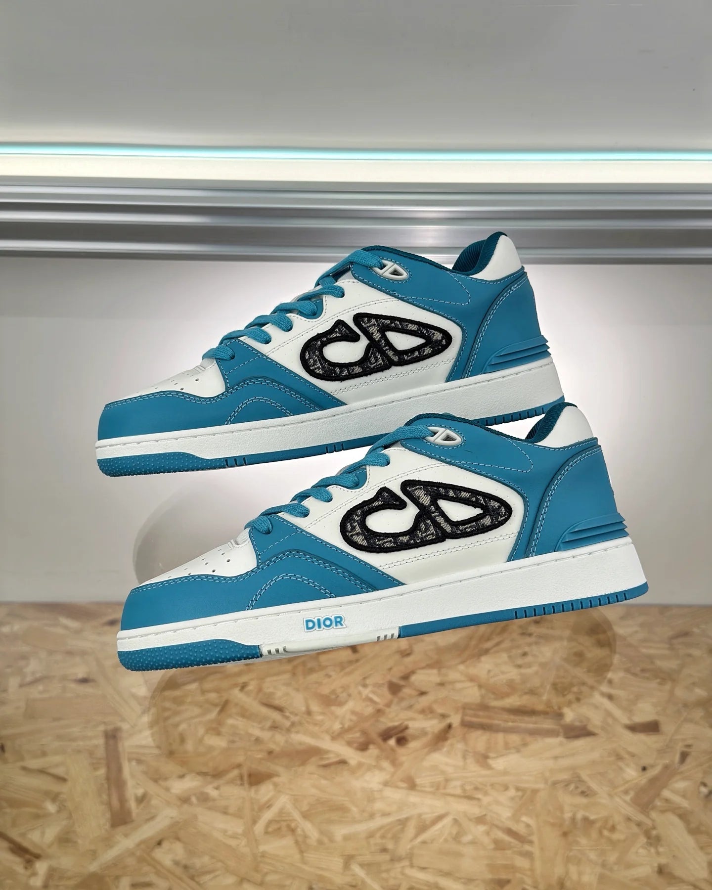 DIOR SNEAKER