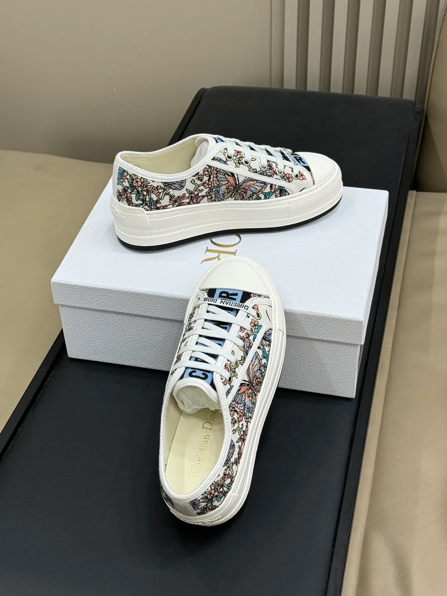 DIOR SNEAKER