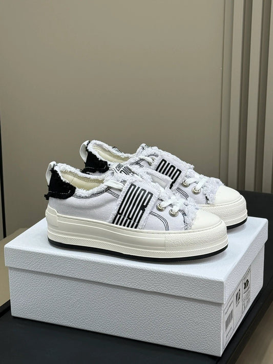 DIOR SNEAKER
