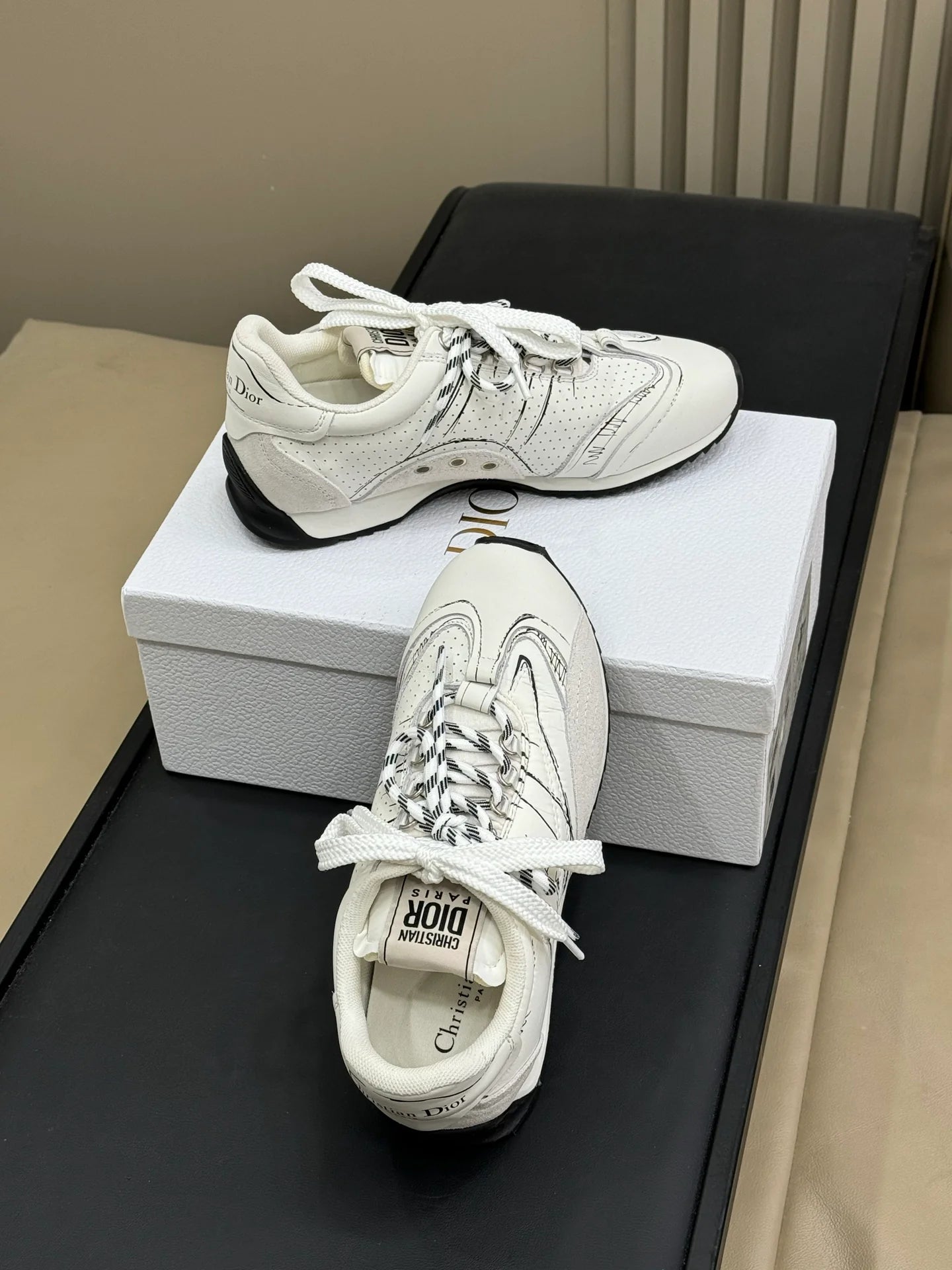DIOR SNEAKER