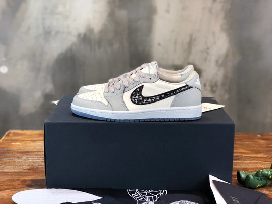 DIOR SNEAKER