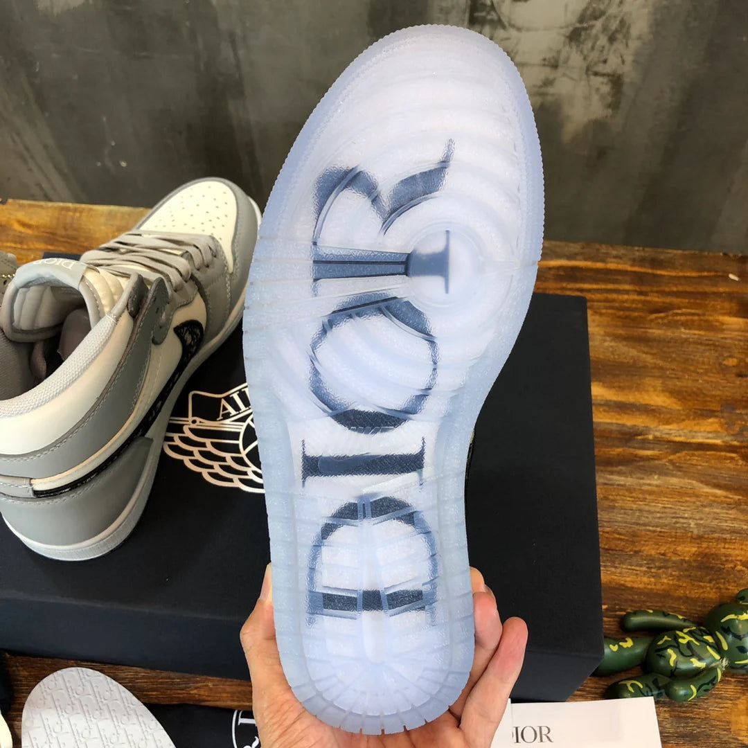 DIOR SNEAKER