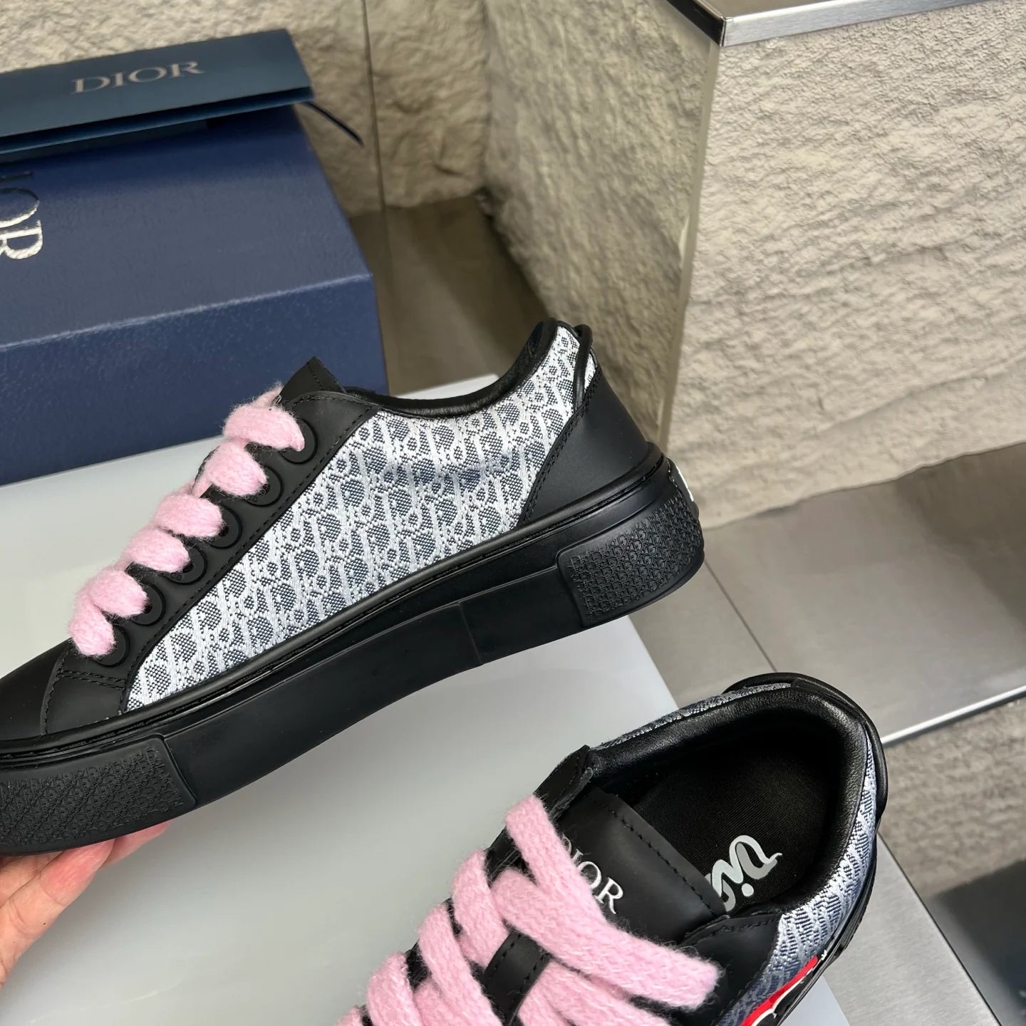 DIOR SNEAKER