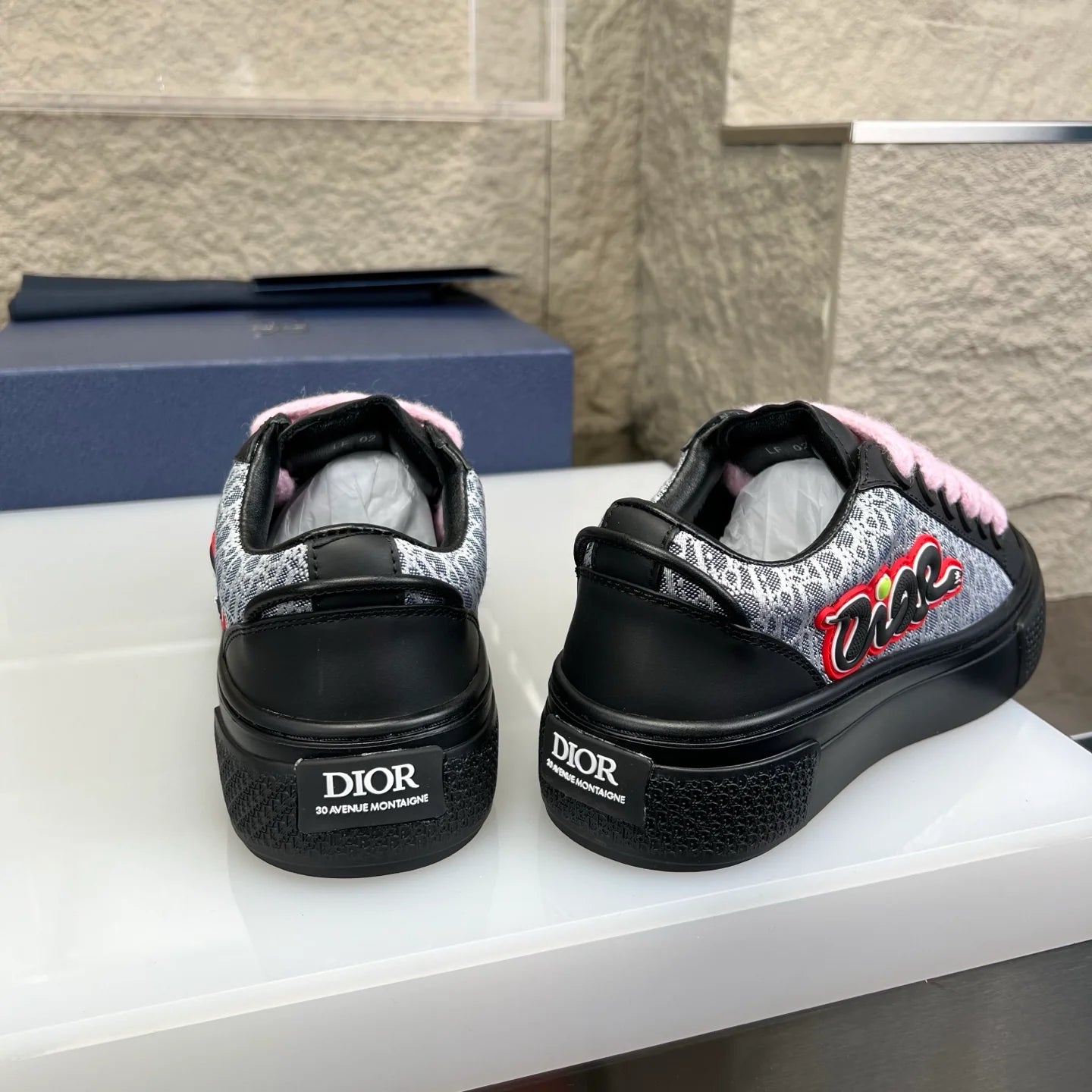 DIOR SNEAKER