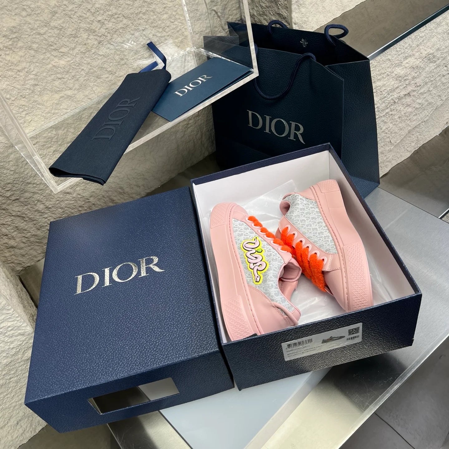 DIOR SNEAKER