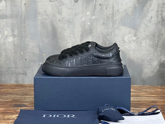 DIOR SNEAKER