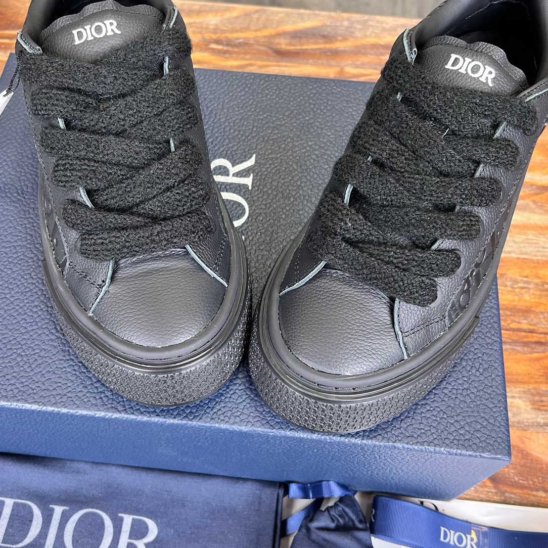 DIOR SNEAKER