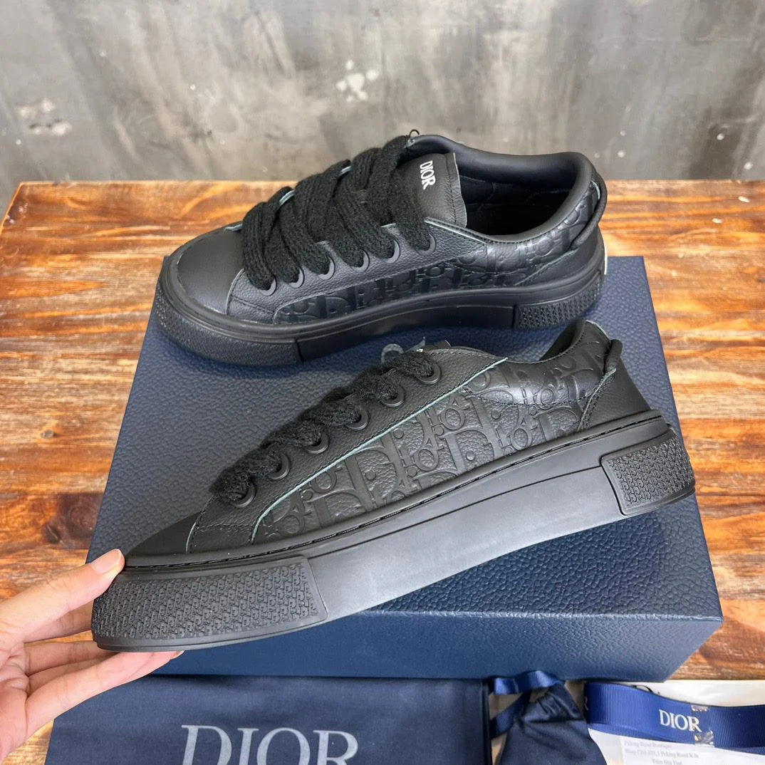 DIOR SNEAKER